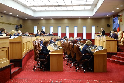 Законопроект об областном бюджете на 2021-2023 годы принят Законодательным Собранием в окончательном чтении